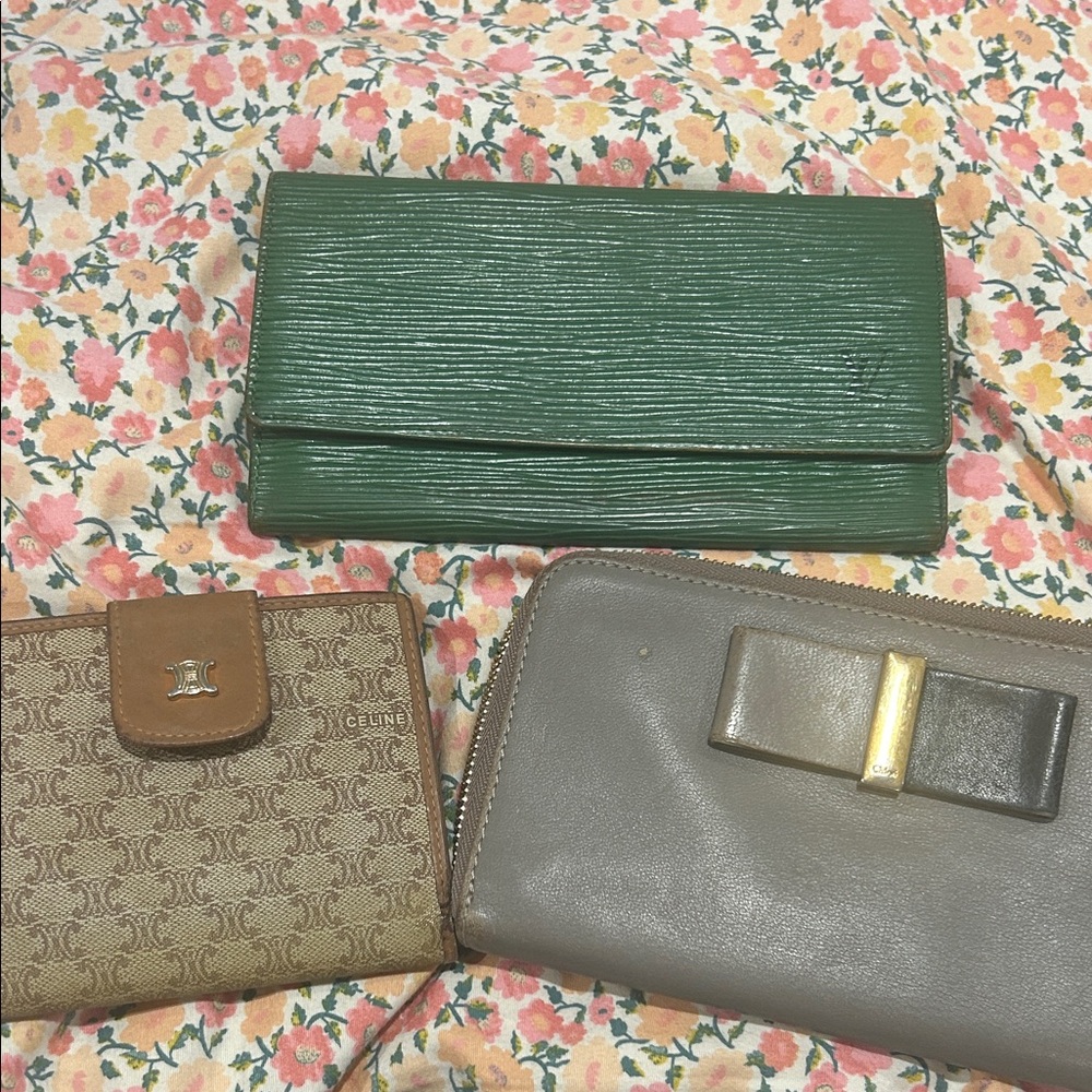 Four Wallets Authentic. - image 1